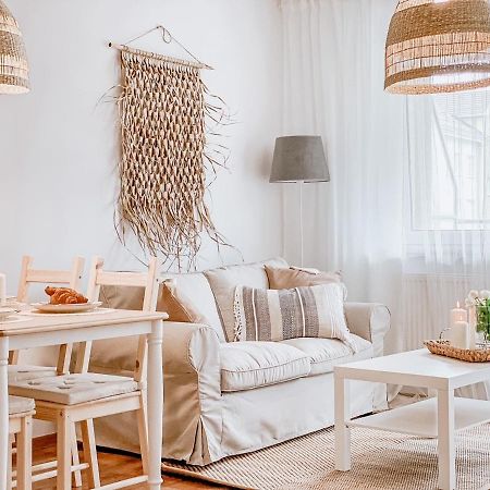 Apartamenty Flat White Ruczajowa ジェロナ・グラ エクステリア 写真