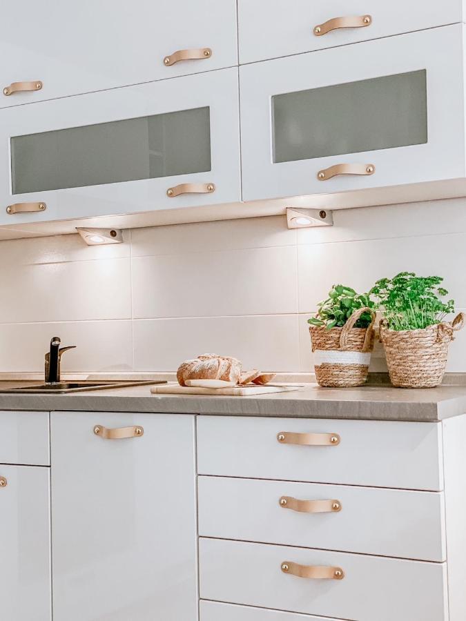 Apartamenty Flat White Ruczajowa ジェロナ・グラ エクステリア 写真