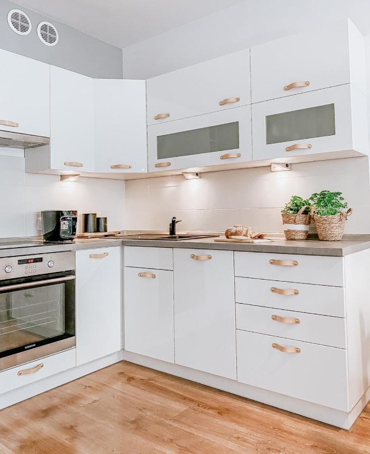 Apartamenty Flat White Ruczajowa ジェロナ・グラ エクステリア 写真