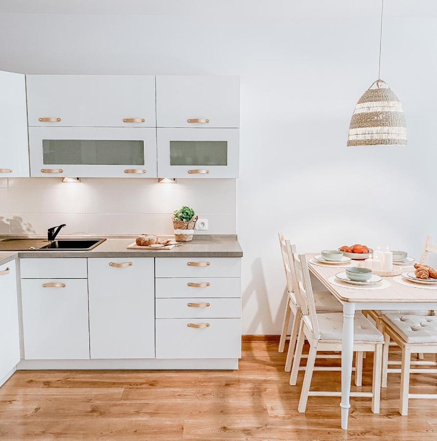 Apartamenty Flat White Ruczajowa ジェロナ・グラ エクステリア 写真